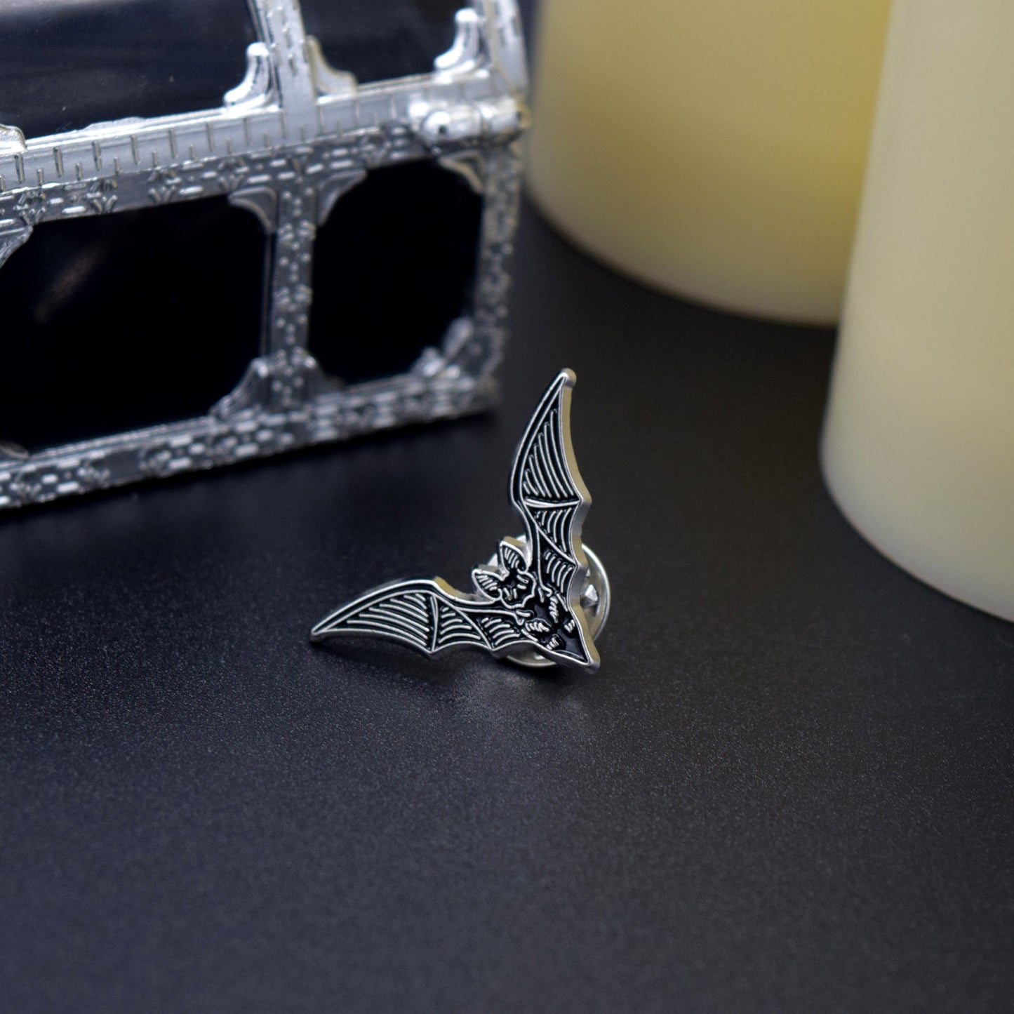 Bat collar pin